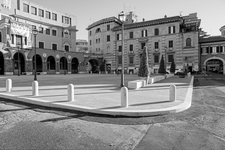 Piazza Sempione a Roma, vista frontale della piazza riqualificata